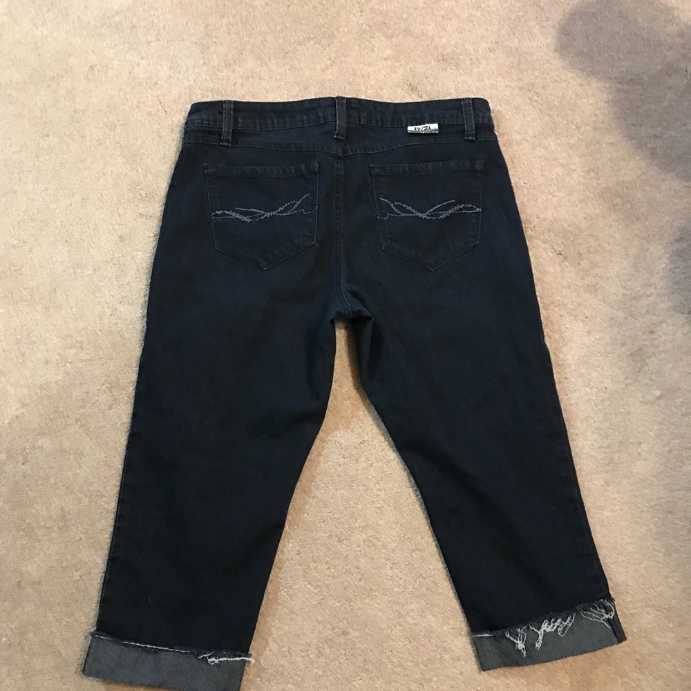 17/21 - Picture 2 of 3